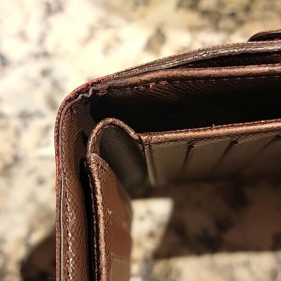 Authentic Louis Vuitton Elise Wallet Good used vintage condition.  Signs… - Picture 11 of 16